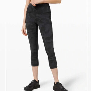 Lululemon pace  rival high rise crop 22” in camo